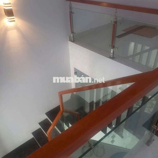 NHÀ VỊ TRÍ TIỆN KINH DOANH 4 P.NGỦ 4X25 ĐƯỜNG 833B  HUYỆN BÌNH CHÁNH