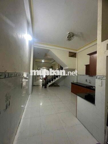 nhà 4x15m 1 trệt 1 lầu 1 sân thượng 2 phòng ngủ 2wc