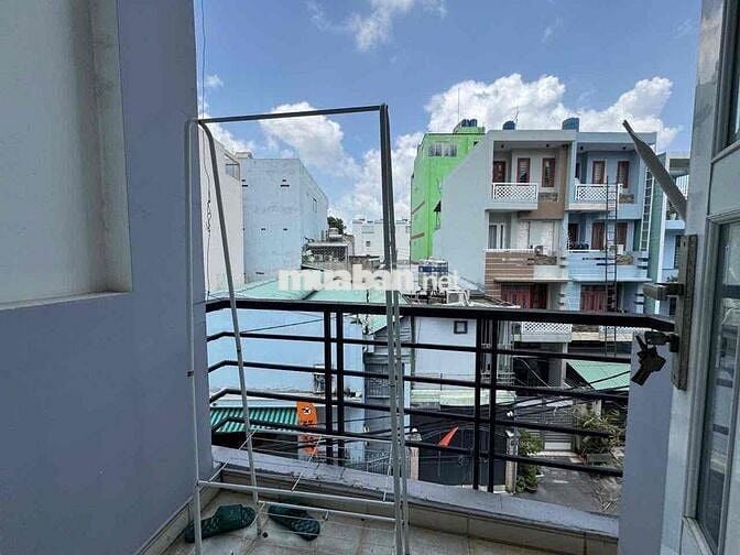 CHÍNH CHỦ CHO THUÊ CHDV FULL NỘI THẤT BAN CÔNG RỘNG NGAY QUANG TRUNG