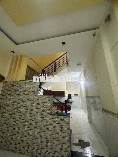 nhà 4x15m 1 trệt 1 lầu 1 sân thượng 2 phòng ngủ 2wc