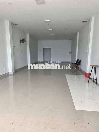 Cho thuê nhà mặt tiền Dĩ An 10 x 20