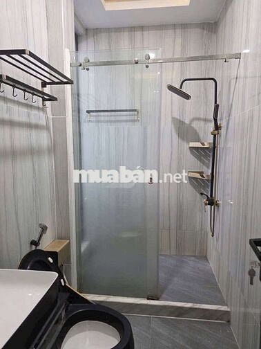 Cho thuê nhà mặt tiền Dĩ An 10 x 20