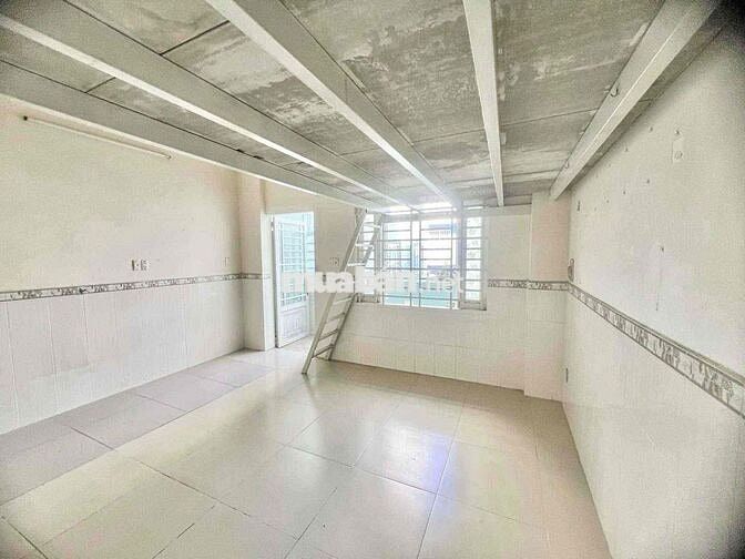 PASS GẤP PHÒNG BANCOL GIÁ RẺ GẦN ĐẠI HỌC VĂN HIẾN