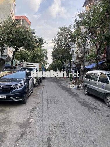 Mặt phố Phúc Xá Mới, 3 Oto tránh, vỉa hè, 35m2, giá 12 tỷ
