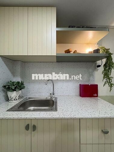 MỚI XÂY XONG PHÒNG CÓ GÁC MÁY LẠNH ĐẦY ĐỦ NỘI THẤT Q7