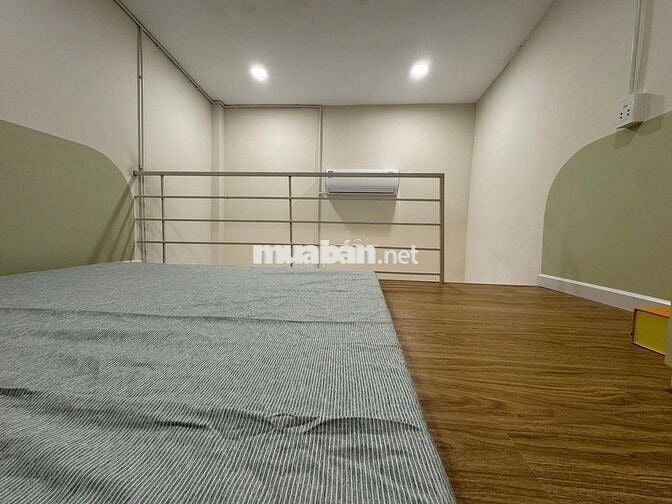 MỚI XÂY XONG PHÒNG CÓ GÁC MÁY LẠNH ĐẦY ĐỦ NỘI THẤT Q7