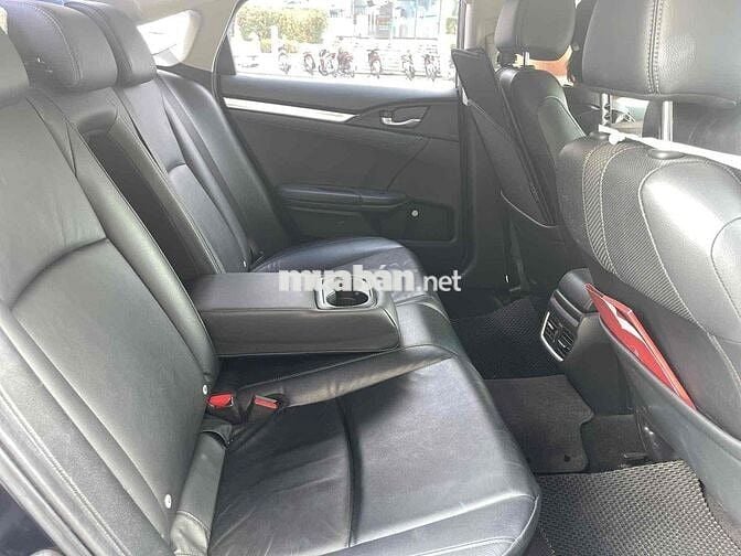 Sếp cần bán xe Honda Civic 2020