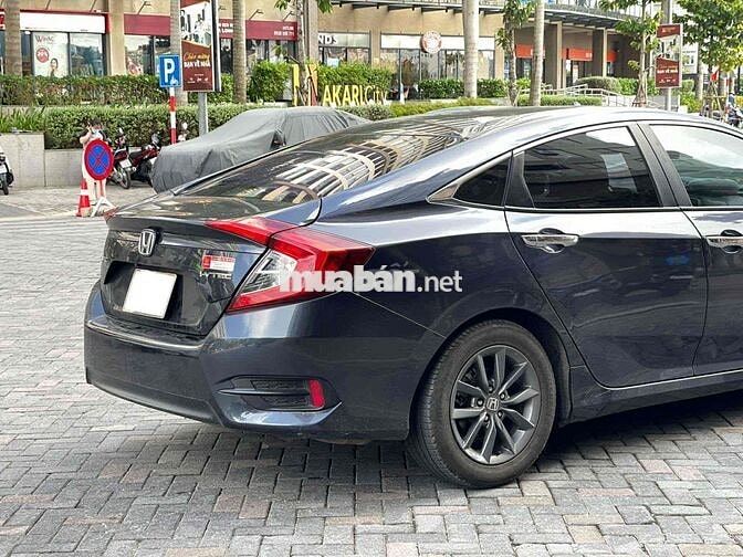 Sếp cần bán xe Honda Civic 2020