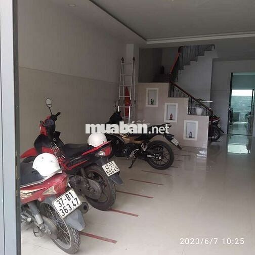 P8, Q8, Phòng đẹp thoáng mát có cửa sổ, kệ bếp nấu ăn, phòng tắm