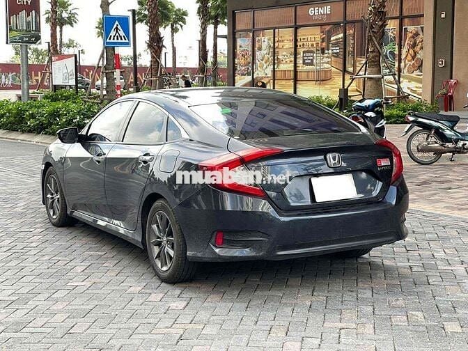 Sếp cần bán xe Honda Civic 2020