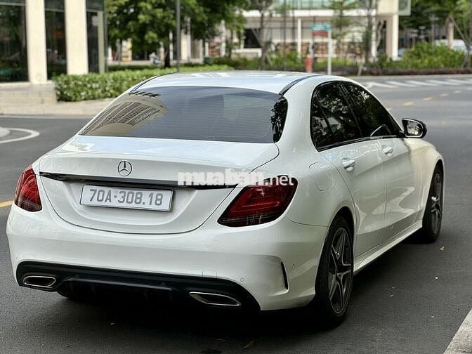Mercedes Benz C180 AMG 2021 - 34000 km
