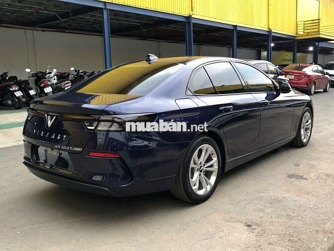 VinFast Lux A2.0 2020 2.0 AT - 33000 km