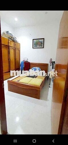 Nhà ngang 4,5m đúc BTCT hẻm 538 Đoàn Văn Bơ P14 Q4