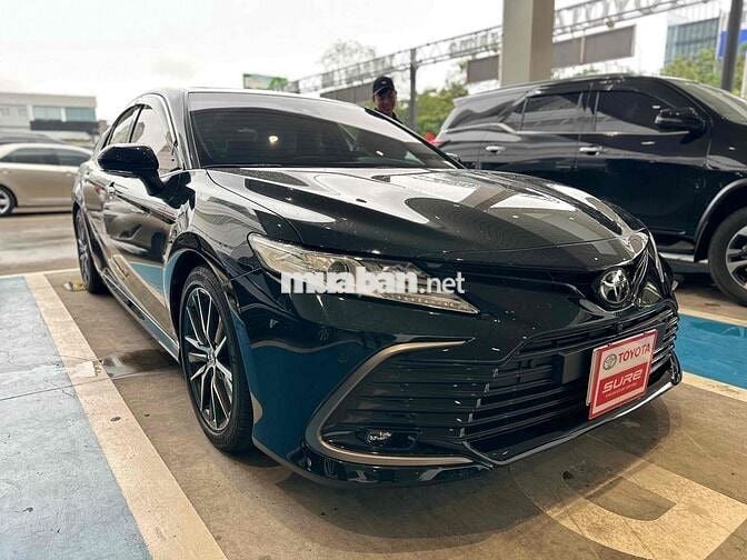 Toyota Camry 2022 2.5 Q - 38000 km Đen xe đẹp
