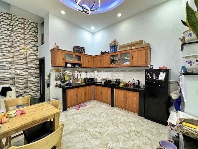 Bán nhà 2 lầu  HXH  đường nguyền tư giản. dt 60m2 SHR hoàn công đầy đu