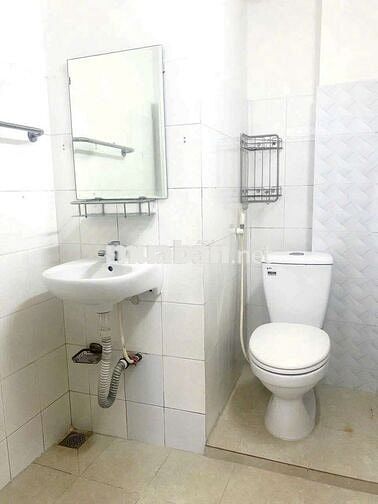Nhà hxh tr 3 lầu sân thượng 3pn 4vs CMT8 p12 Q10
