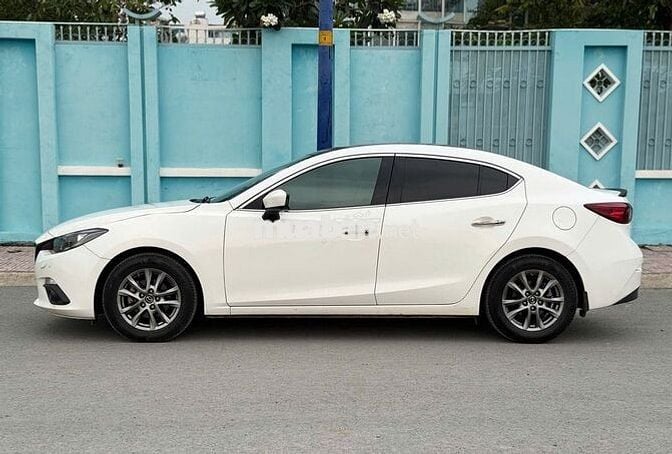 Mazda 3 2017 1.5AT mua mới 1 chủ full kịch đồ chơi