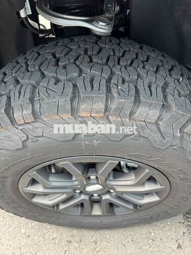 Ford Raptor 2025-800 km