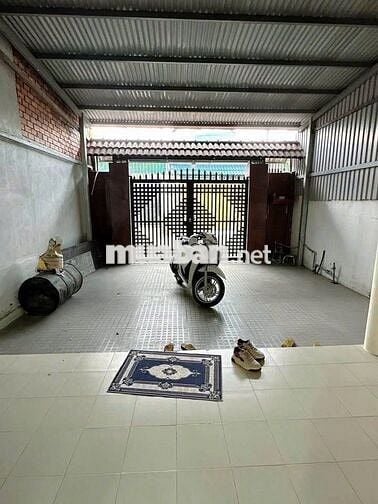 BÁN NHANH C4  NHÀ 820 TRIỆU MẶT NHỰA 6m Ở NGAY THỚI TAM THÔN - HÓC MÔN