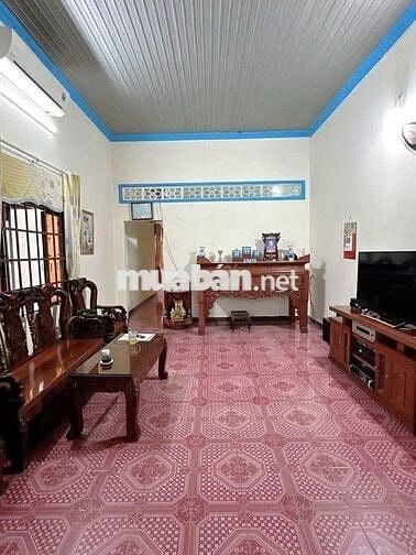 BÁN NHANH C4  NHÀ 820 TRIỆU MẶT NHỰA 6m Ở NGAY THỚI TAM THÔN - HÓC MÔN