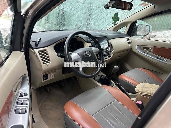 Toyota Innova 2014 - 79 km