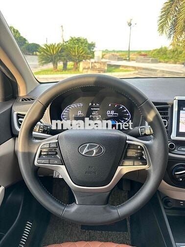 Hyundai Accent 2021 1.4 AT - 26000 km