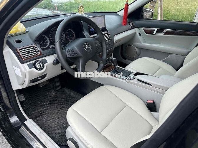 Mercedes Benz C Class 2010 C200 CGI - 120000 km
