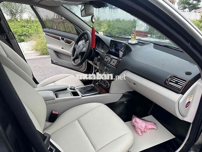 Mercedes Benz C Class 2010 C200 CGI - 120000 km