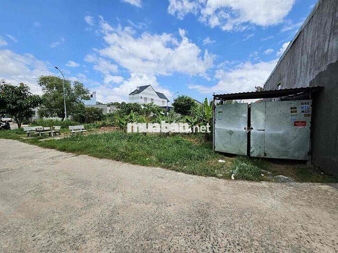Đất rẽ 2 mặt tiền KDC Hố Lang,Tân Bình,TP Dĩ An