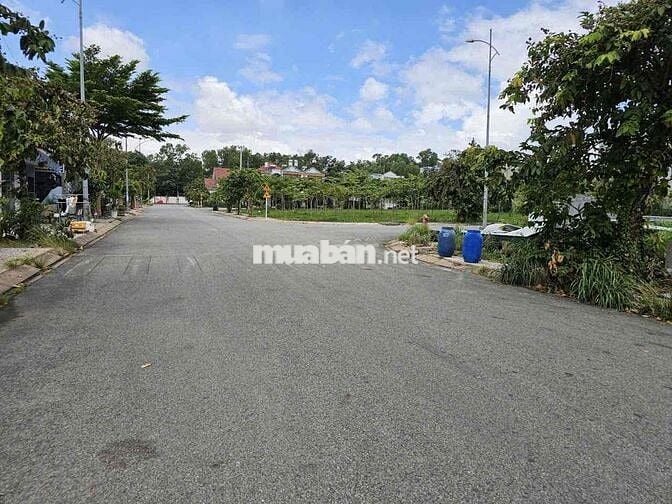 Đất rẽ 2 mặt tiền KDC Hố Lang,Tân Bình,TP Dĩ An