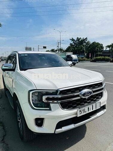 chính chủ Ford Everest 2023 Titanium - 40000 km