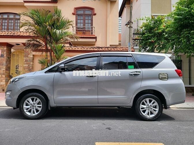 Toyota Innova 2020 2.0E - 78000 km