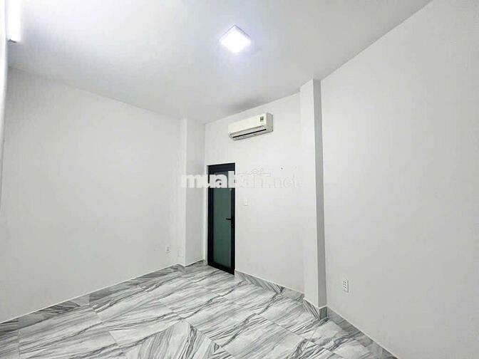 BÁN NHÀ 2 TẦNG - 5,1 X 10 - GIÁ 3.6 TỶ (TL) - ĐƯỜNG TRƯỚC NHÀ 8M