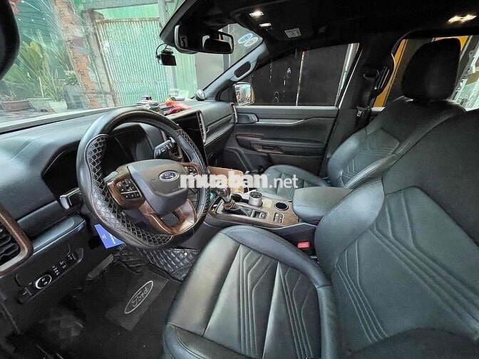 chính chủ Ford Everest 2023 Titanium - 40000 km