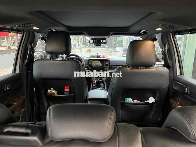 chính chủ Ford Everest 2023 Titanium - 40000 km