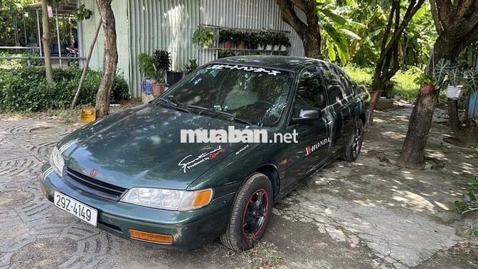 Honda Accord 1994 2.0 MT - 250000 km
