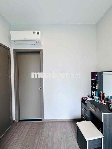 Cho thuê căn hộ 2pn2wc - giá 7,5 triệu - view hồ bơi
