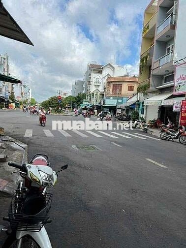Cho thuê nhà mt lê thúc hoạch 5x5m 2 lầu 2pn 2wc 8tr