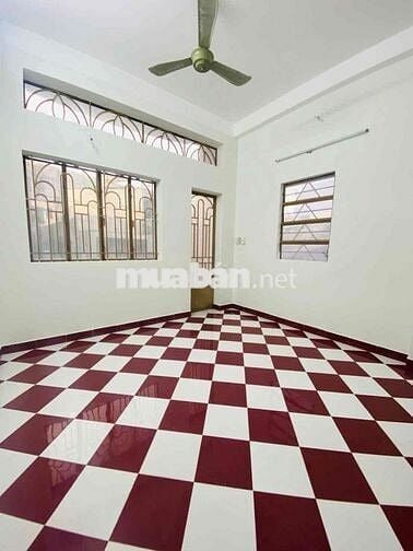 Nhà Nguyên Căn 4 tầng Q10 3PN4WC ở trung tâm tiện ích, gđ ở, sv ở ghép