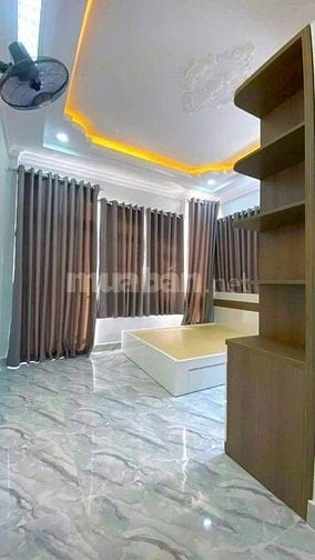 Chủ bán 1 tỷ . Nhà 52m2 Dương Bá Trạc gần Dương Bá Trạc,xây 4 