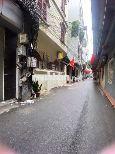 Trung tâm Thái Hà Đống Đa ,VF3 vào nhà có thang máy