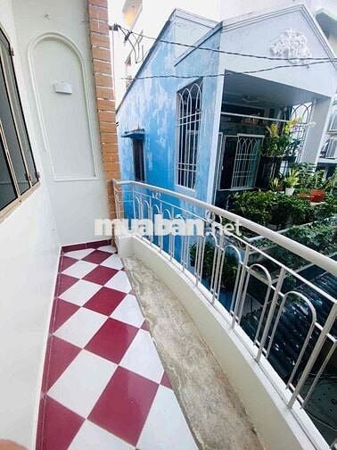 Nhà Nguyên Căn 4 tầng Q10 3PN4WC ở trung tâm tiện ích, gđ ở, sv ở ghép