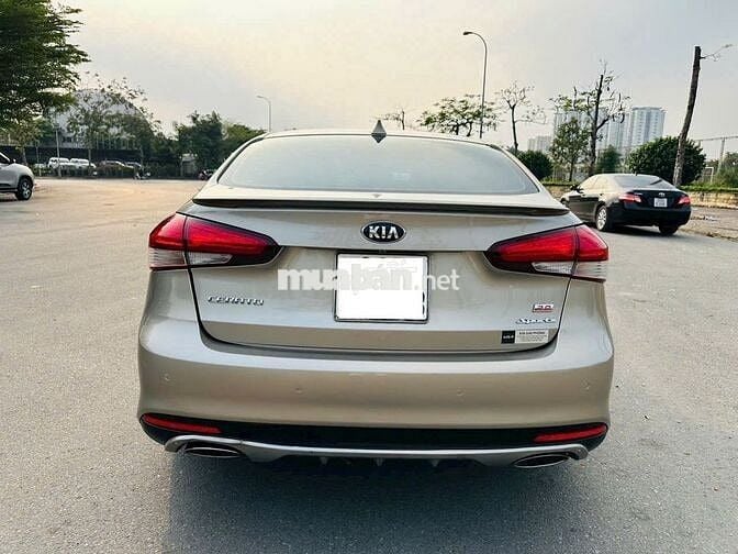 Kia Cerato 2016 2.0 AT - 90000 km