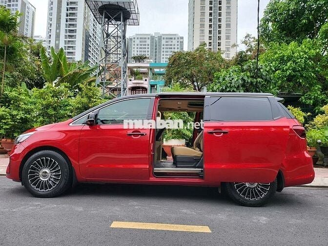 Kia Sedona 2020 Luxury - 69000 km