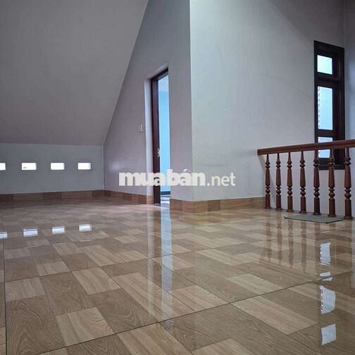 Nhanh khách ơi , biêt thự đẹp ,vi trí vip, khu vực đông đúc .giá hời .