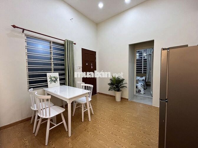 CĂN HỘ 2PN 1 PHÒNG KHÁCH FULL NT CỬA SỔ GẦN GẦN CHỢ PHẠM VĂN HAI
