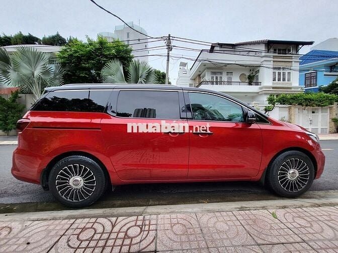 Kia Sedona 2020 Luxury - 69000 km