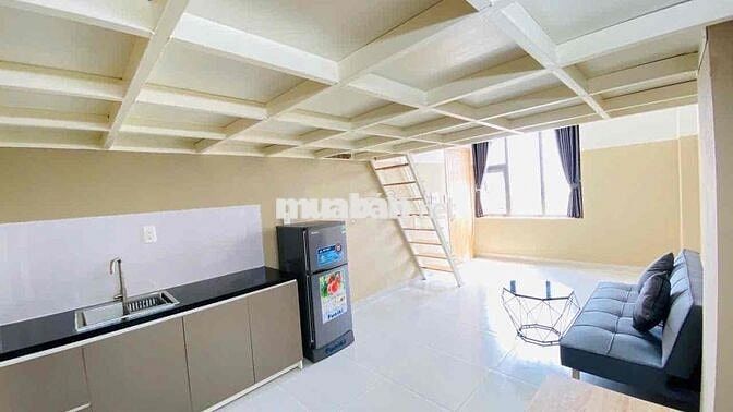 CHO THUÊ PHÒNG RỘNG 40M2, Ở ĐƯỢC 4 NGƯỜI 4 XE, NGAY ĐẠI HỌC VĂN LANG C