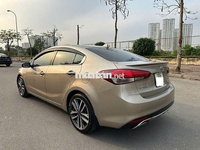 Kia Cerato 2016 2.0 AT - 90000 km