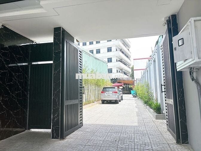 KTX nam CAO CẤP chỉ 4 người - Ngay ĐH Ngân hàng, SPKT 5p di chuyển